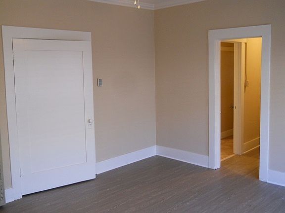 3rd image of 249 N Euclid Ave APT 211