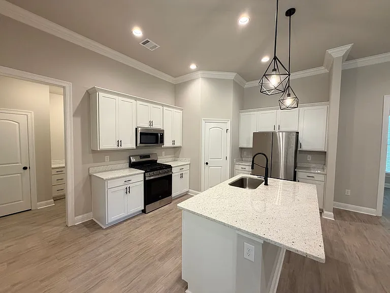 277 Saint Edmunds Way — Photo 11