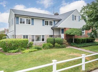 1901 New Hyde Park Rd, New Hyde Park, NY 11040