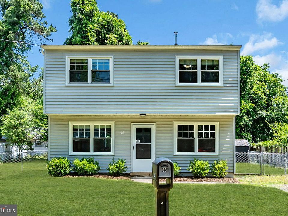 1st image of 35 Chicory St