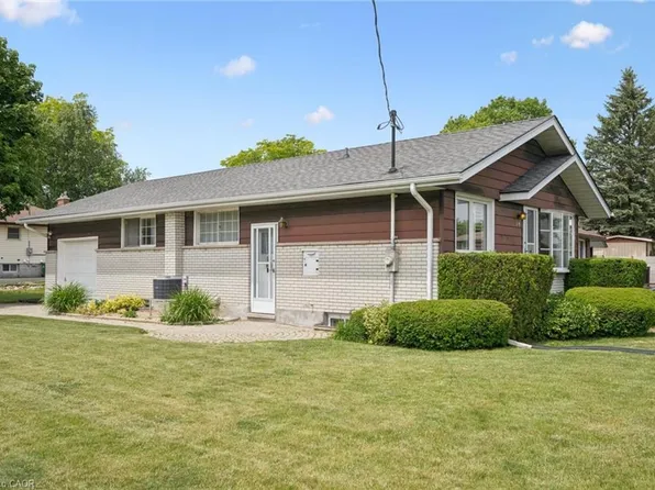 19 Weichel St, Kitchener, ON N2M 2A5