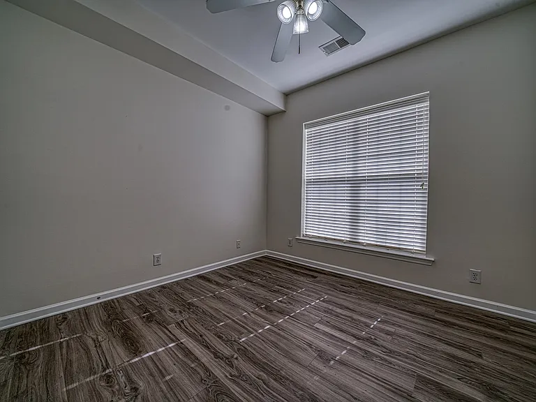 3246 Margellina Dr — Photo 36
