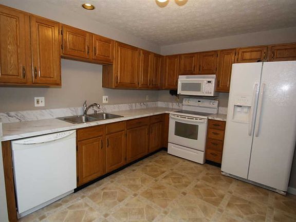 4th image of 8462 Pheasant Dr