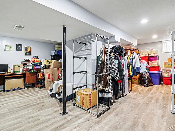 5th image of 6812 W Decker Rd