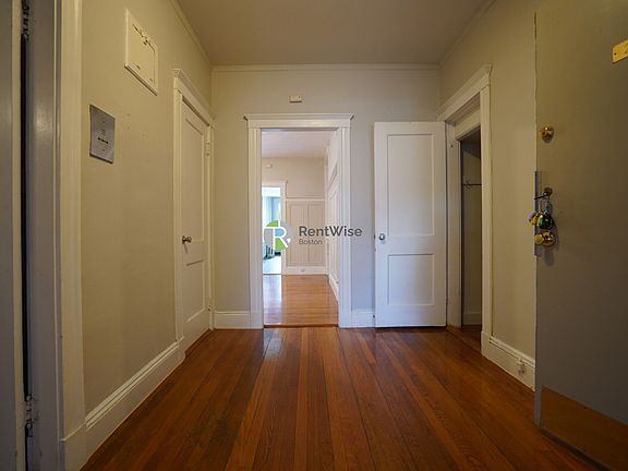 2nd image of 1116 Commonwealth Ave #11162