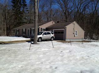 33 Doray Dr, Scituate, RI 02831