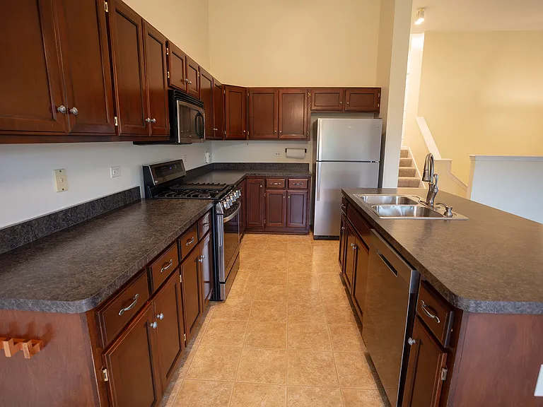 23045 W Ironwood Dr — Photo 4