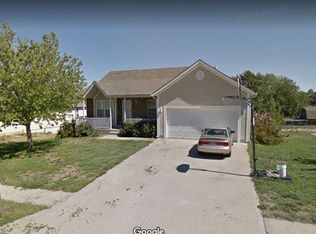 2700 NE Weston Cir, Blue Springs, MO 64014