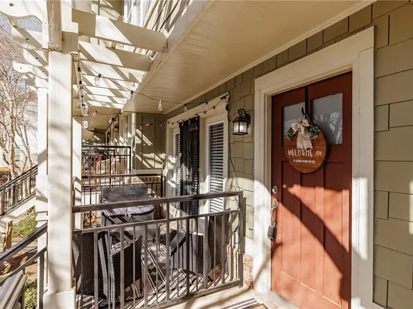 660 Barnett Shoals Rd APT 224, Athens, GA 30605