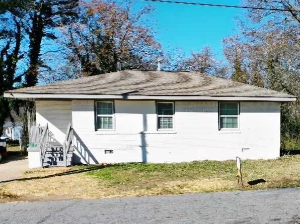 372 2nd St, Forest Park, GA 30297