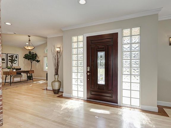 5th image of 5830 Hoffman Ln