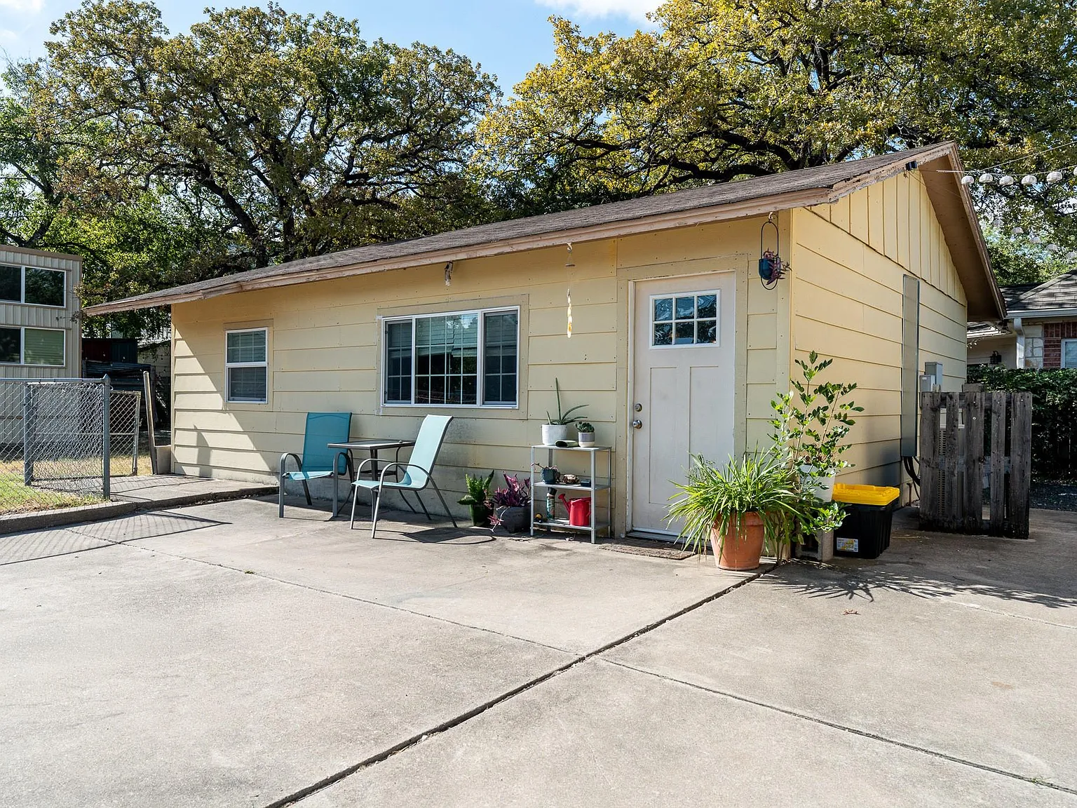 1 bed, 1.0 bath, 650 sqft, $1,400 — Photo 1
