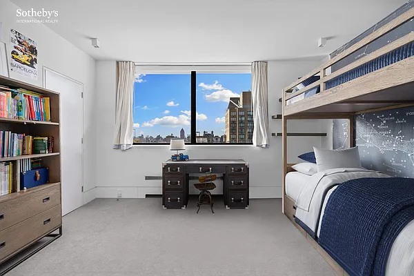 Rented by Sotheby's International Realty | media 35