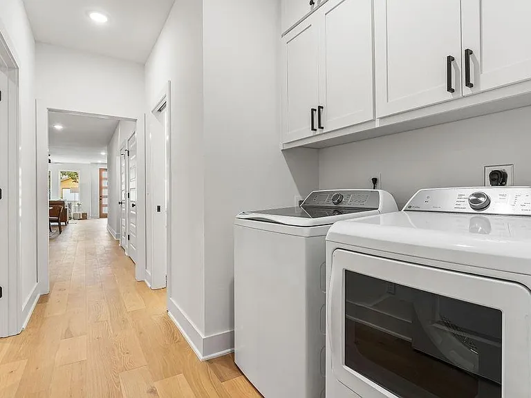4126 W Olive St — Photo 11
