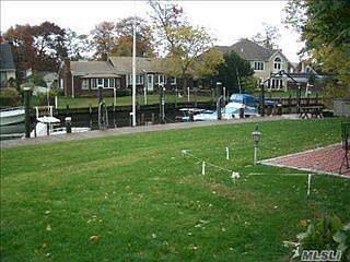 1st image of 210 Bayview Ave
