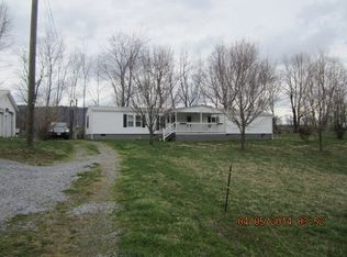 5264 Mountain Rd, Cedar Bluff, VA 24609