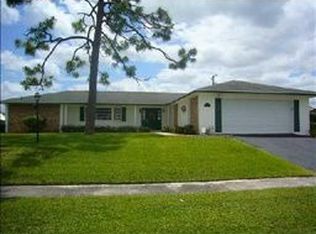 7866 Saint Andrews Rd, Lake Worth, FL 33467