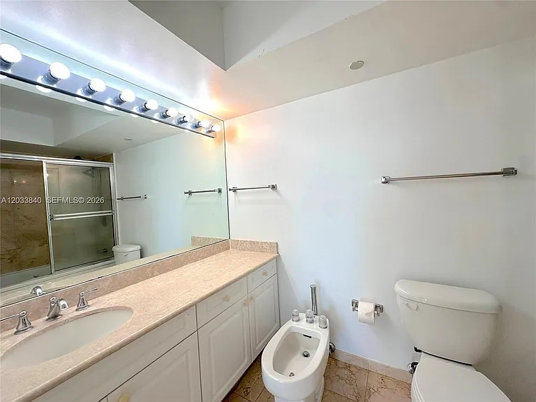 5900 Collins Ave #906 — Photo 11