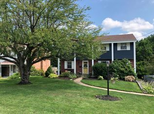 8006 Lawrence Dr, Bethel Park, PA 15102