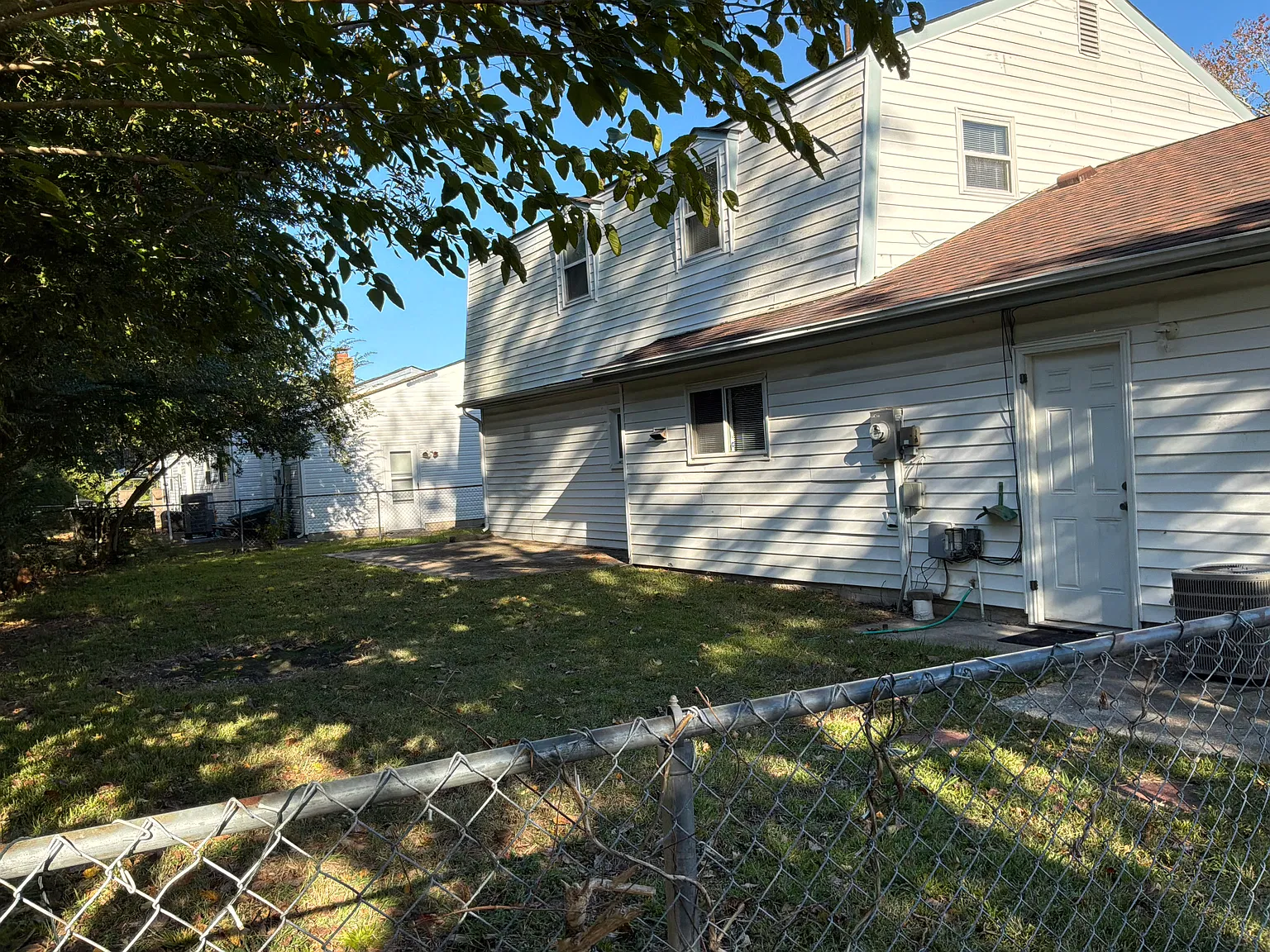 3 bed, 2.5 bath, 1529 sqft, $2,495 — Photo 3