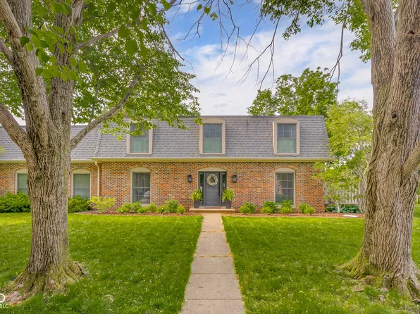 3648 Deerfield Pl, Columbus, IN 47203