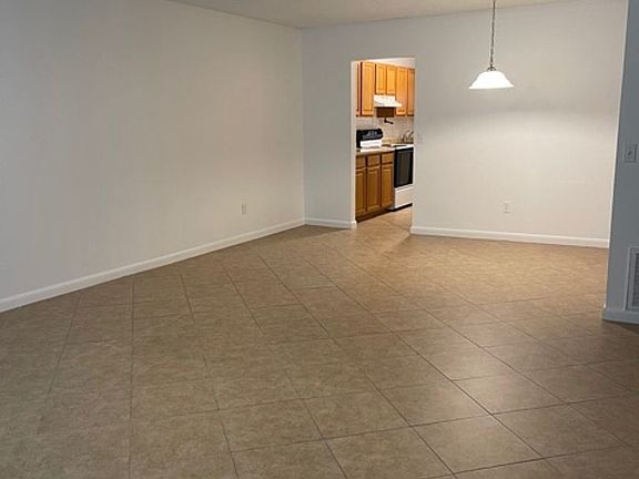 3rd image of 725 Northlake Blvd APT 77