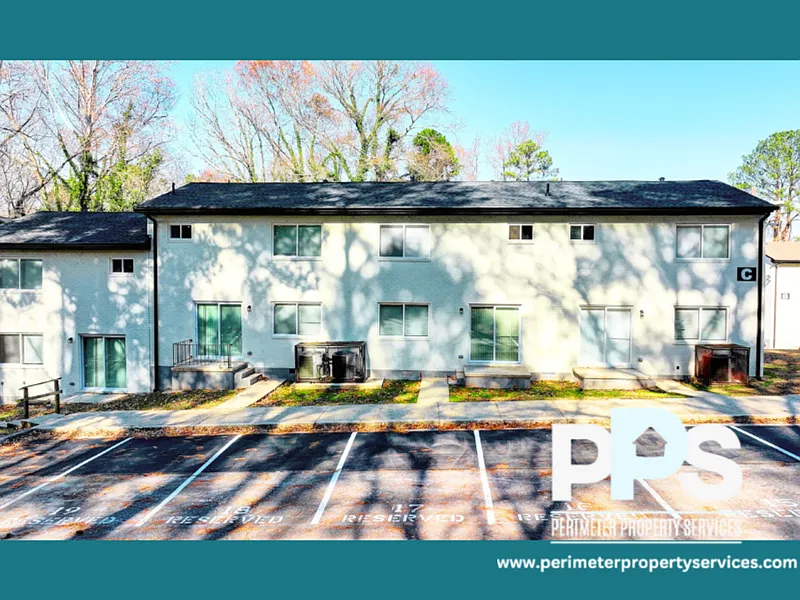 3 bed, 1.5 bath, 1256 sqft, $1,299 — Photo 3