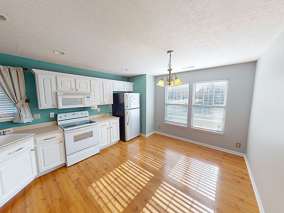 5th image of 7926 Carberry Ct