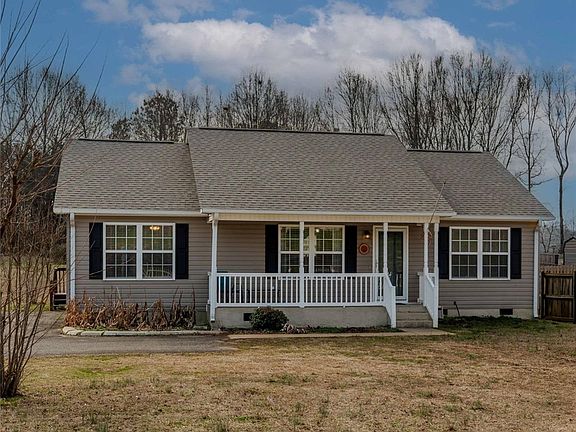 2nd image of 804 Clark Rd