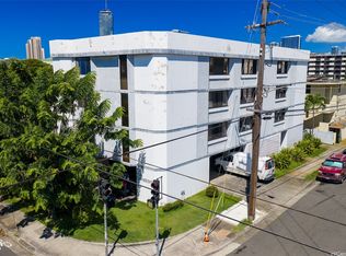 922 McCully St, Honolulu, HI 96826