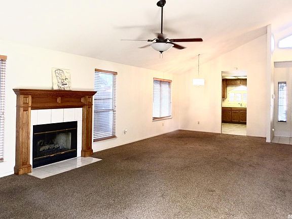 5th image of 624 Buckinghorse Ct