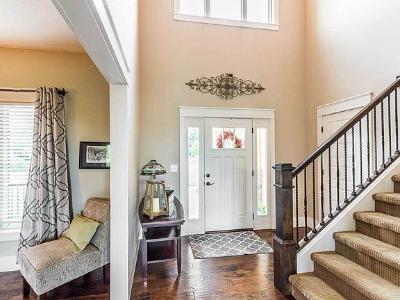 2nd image of 4408 Leone Cir