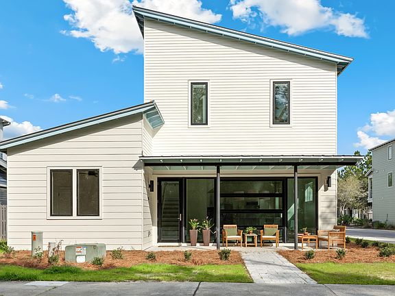 2nd image of 225 Edens Landing Cir