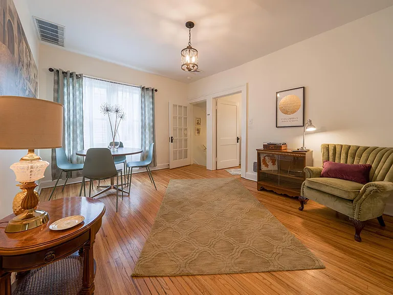 132 E Whittier St — Photo 15