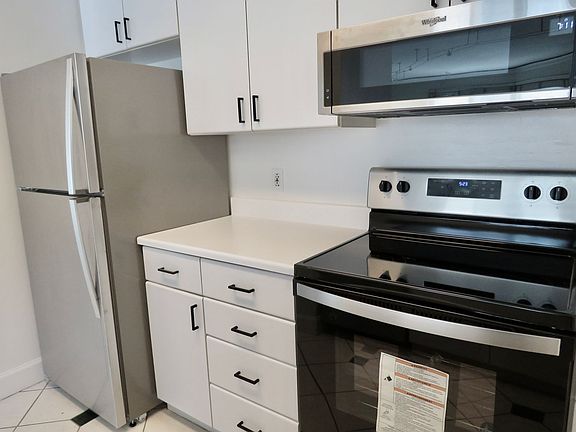 4th image of 111 Chestnut St Unit 410