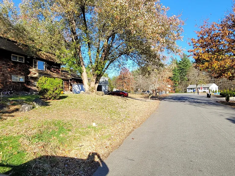 2 Sunset Cir #2 — Photo 26