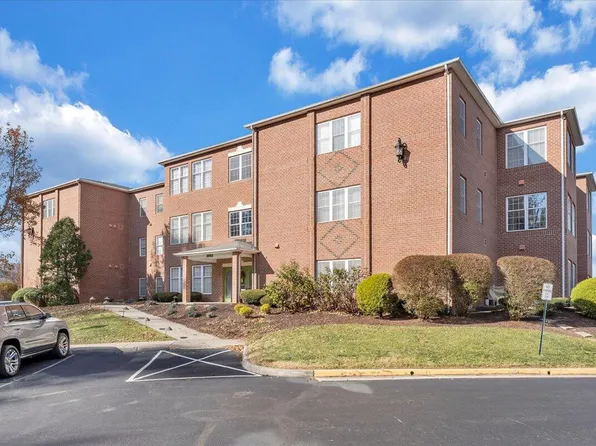 3045 McVitty Forest Dr APT 105, Roanoke, VA 24018
