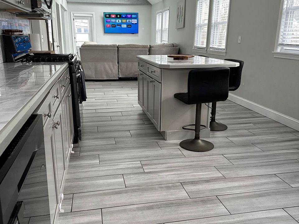 1st image of 36 Lexington Ave #2