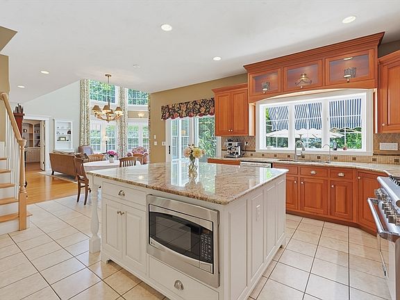 5th image of 64 Deerview Way