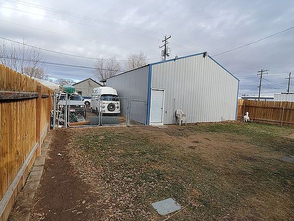 3rd image of 328 5th Ave W