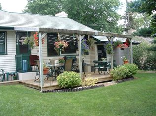 534 Park Valley Dr W, Hopkins, MN 55343