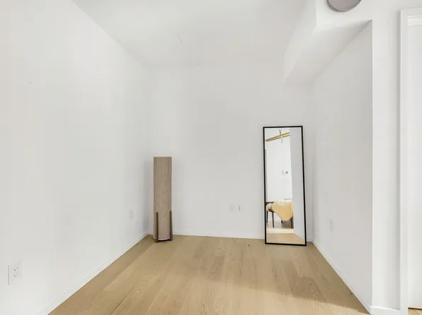 98 Front Street image 9 of 29