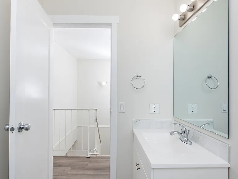 2200 Woodview Dr SW — Photo 15