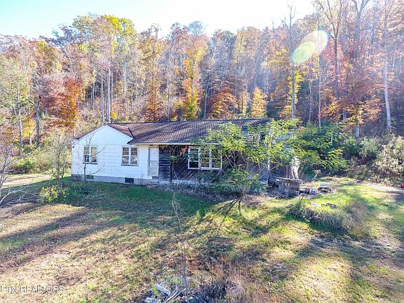 3rd image of 738 & 742 Archer Rd