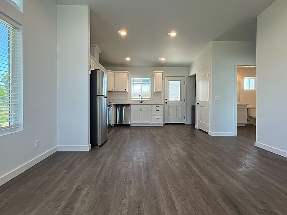 3rd image of 73449 Desert Trail Dr #1