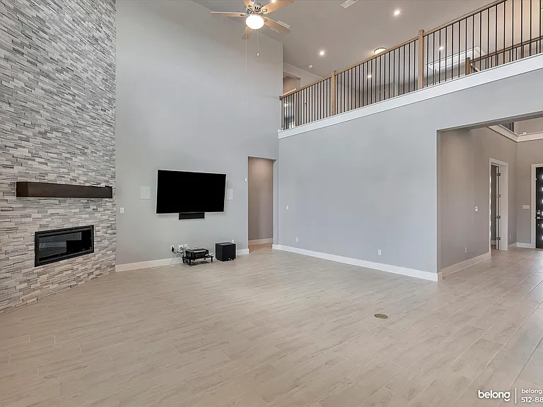 318 Prairie Clover Dr — Photo 5