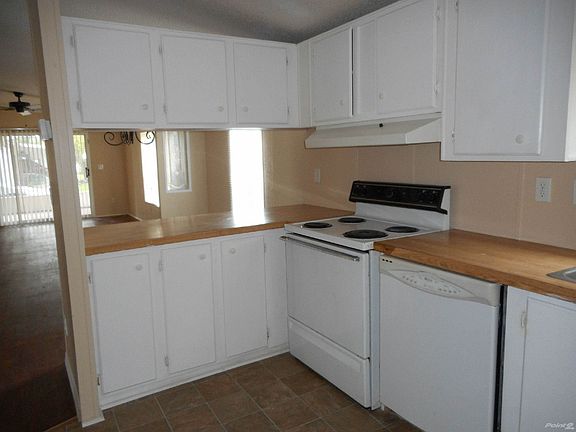Kitchen with Bar