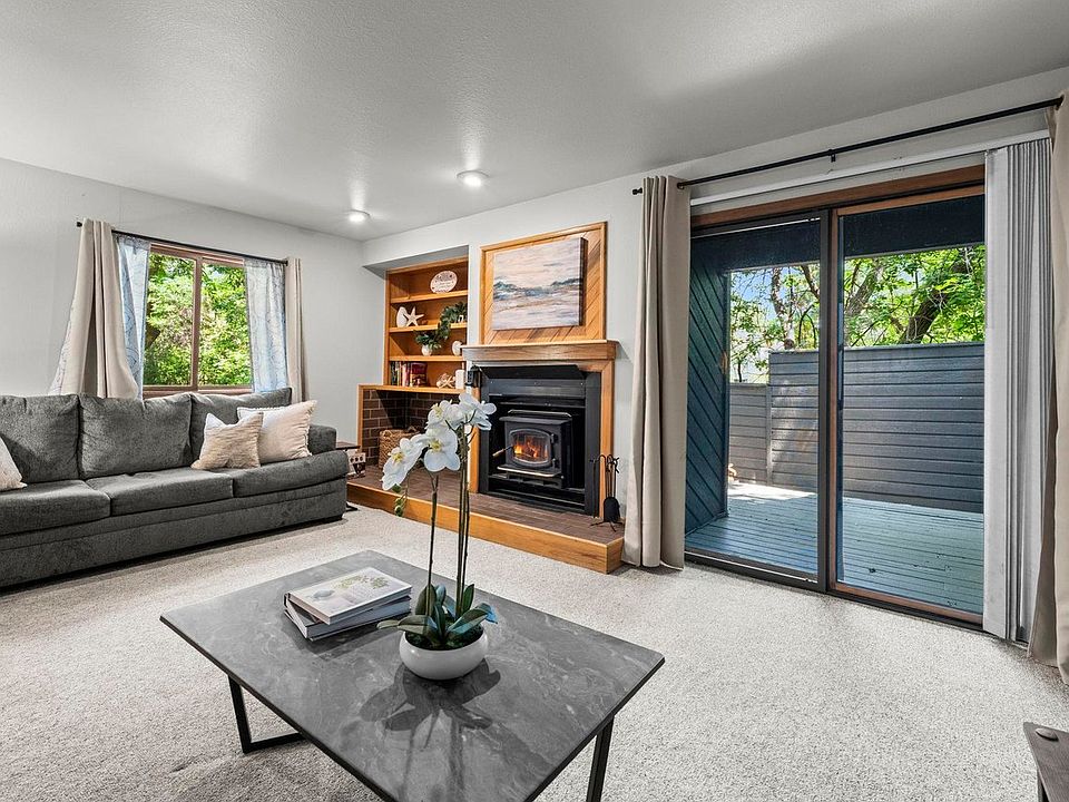1st image of 3056 Edison Ct