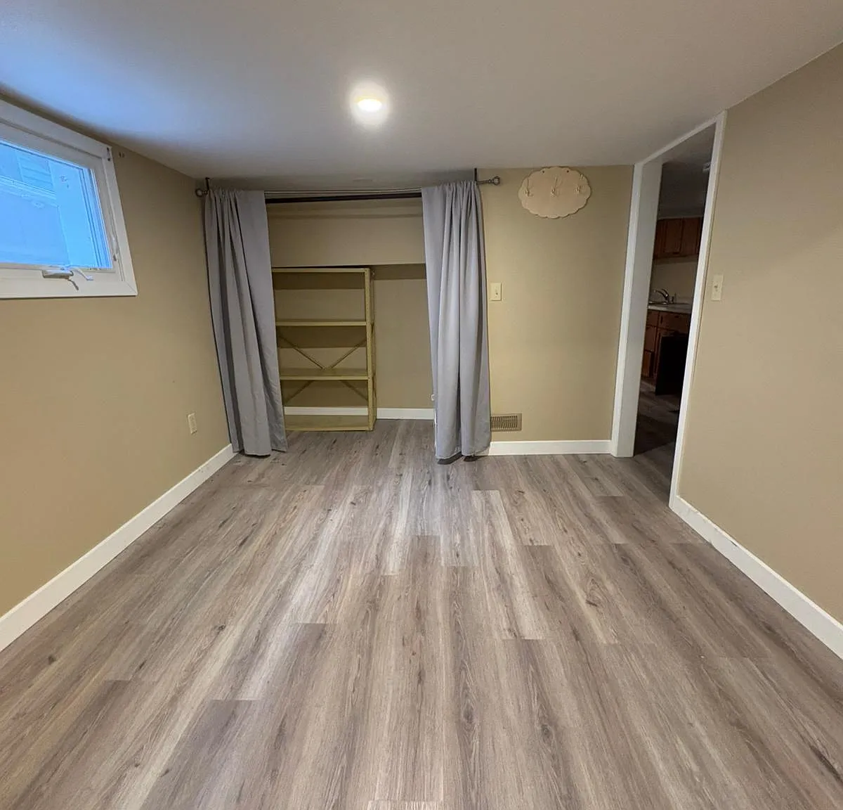 1 bed, $1,300 — Photo 2