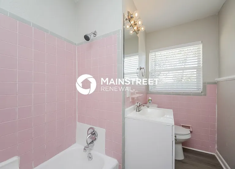 703 Malcom Rd — Photo 11